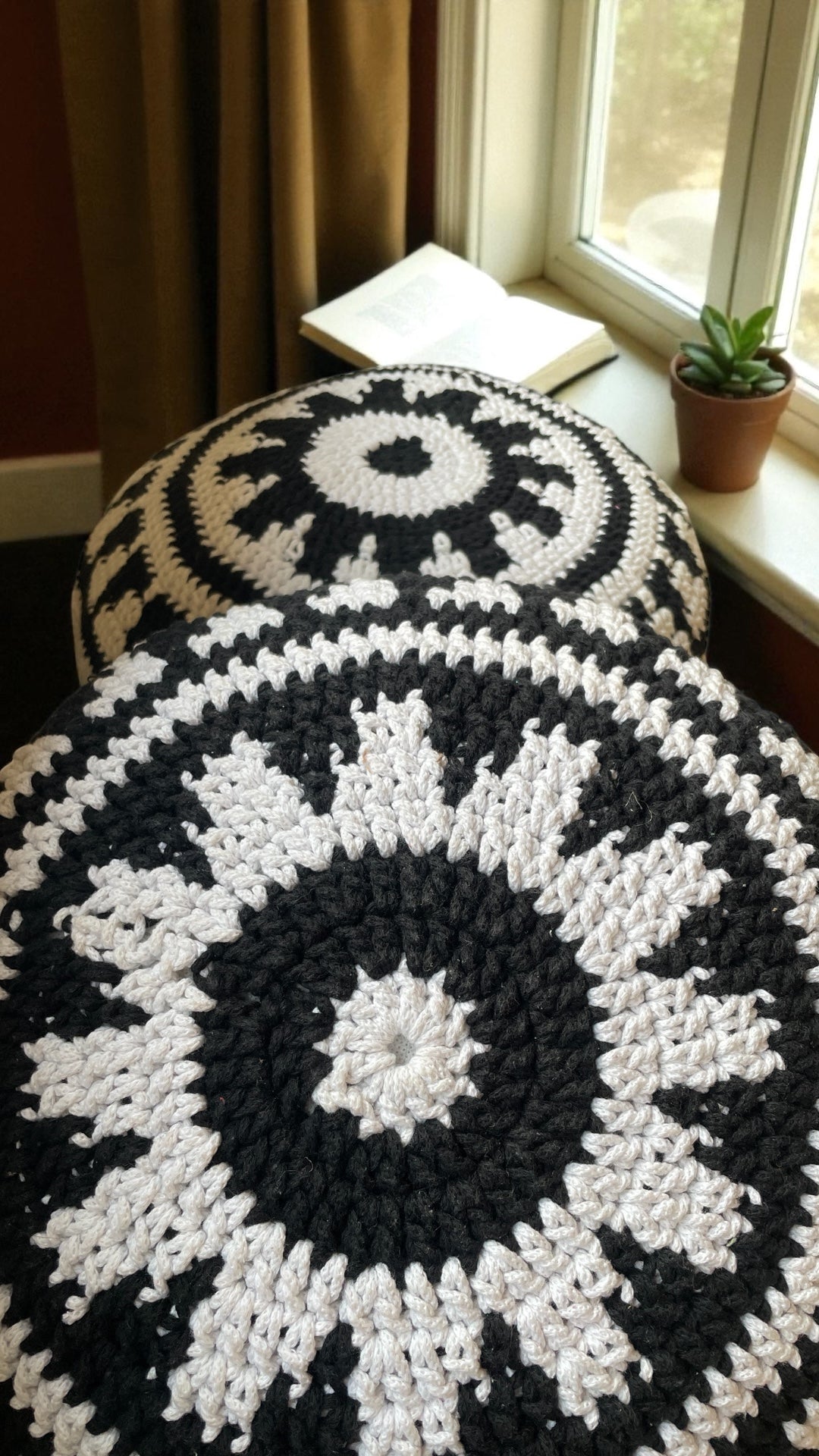 Cala Carbo-Crochet Ibiza kussen 