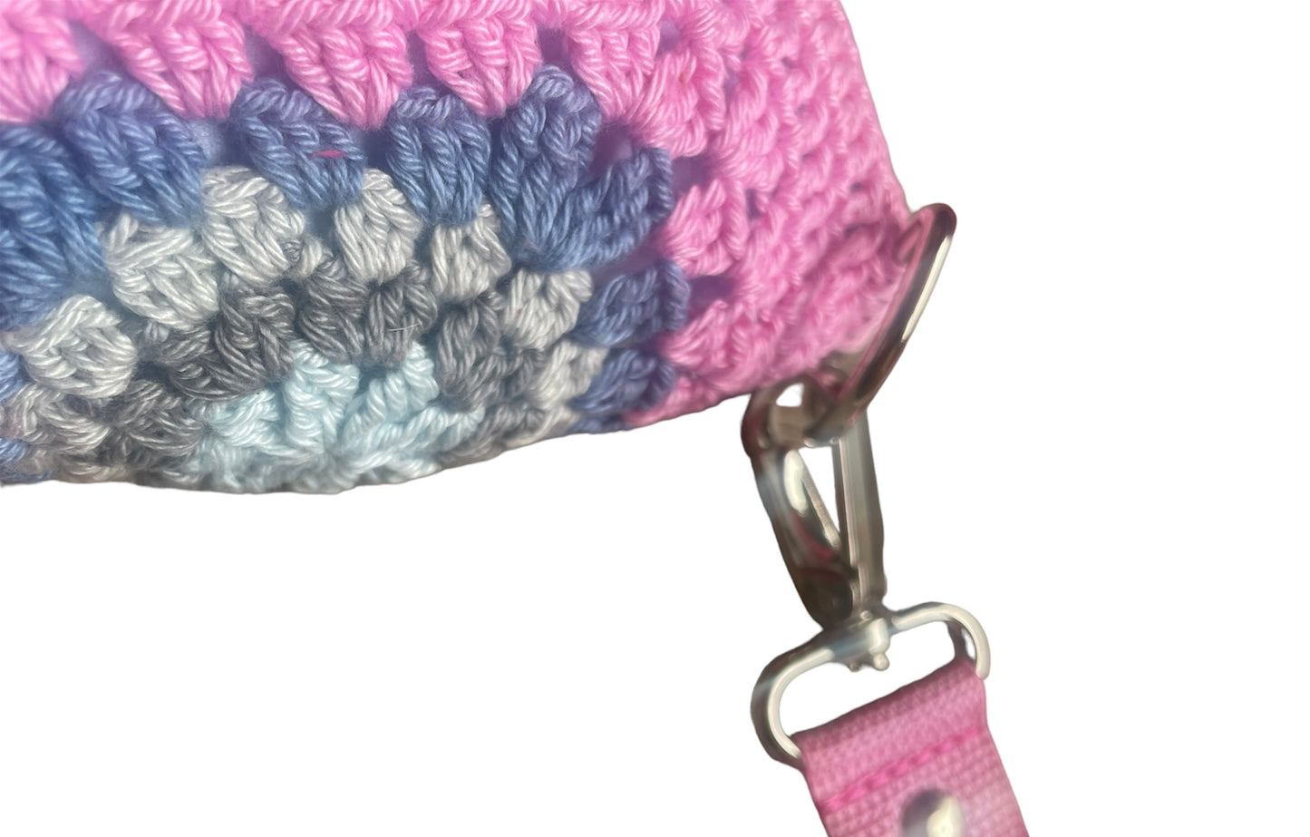 Gehaakte crossbody bag van granny squares - Zachtroze - Lichtblauw wit