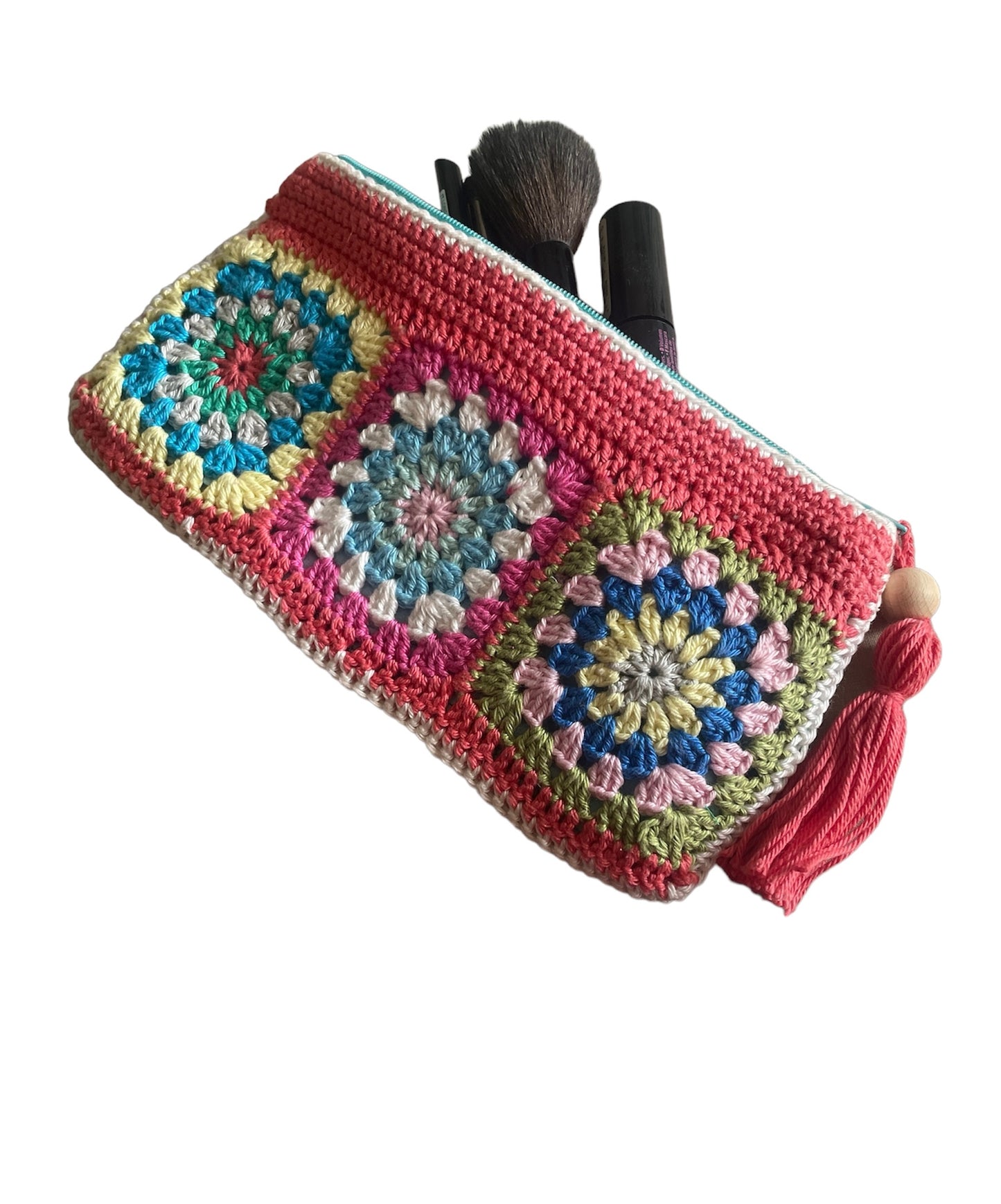 Gehaakte schoudertas granny squares met bijpassend make-up tasje koraal