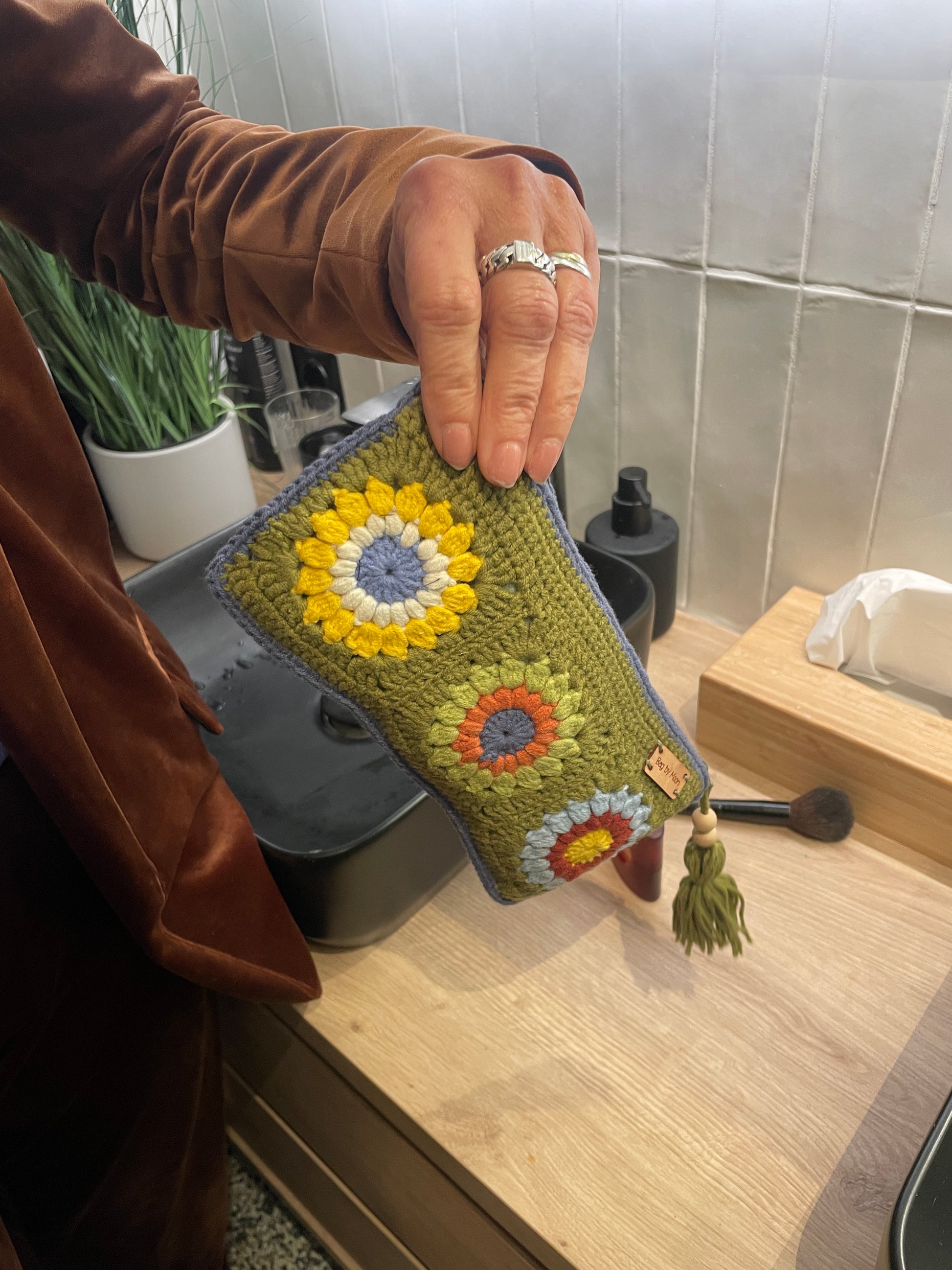 ehaakt make-up tasje granny squares