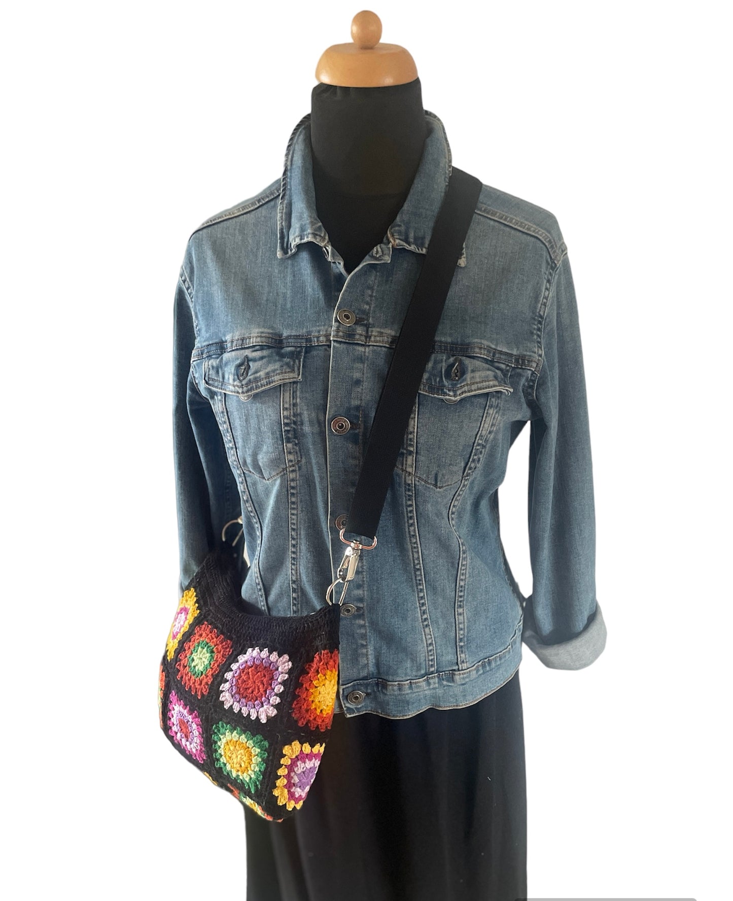 Gehaakte Crossbody Bag van Granny Squares - Vrolijke kleuren met zwart als basis